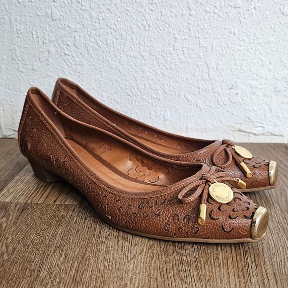 Luz da Lua Brown Ballet Flats with Floral Cutouts US 6 - Picture 2 of 8